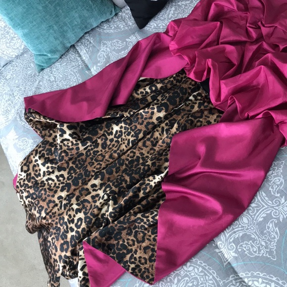 DESIGNER Prom Dress - Picture 6 of 7